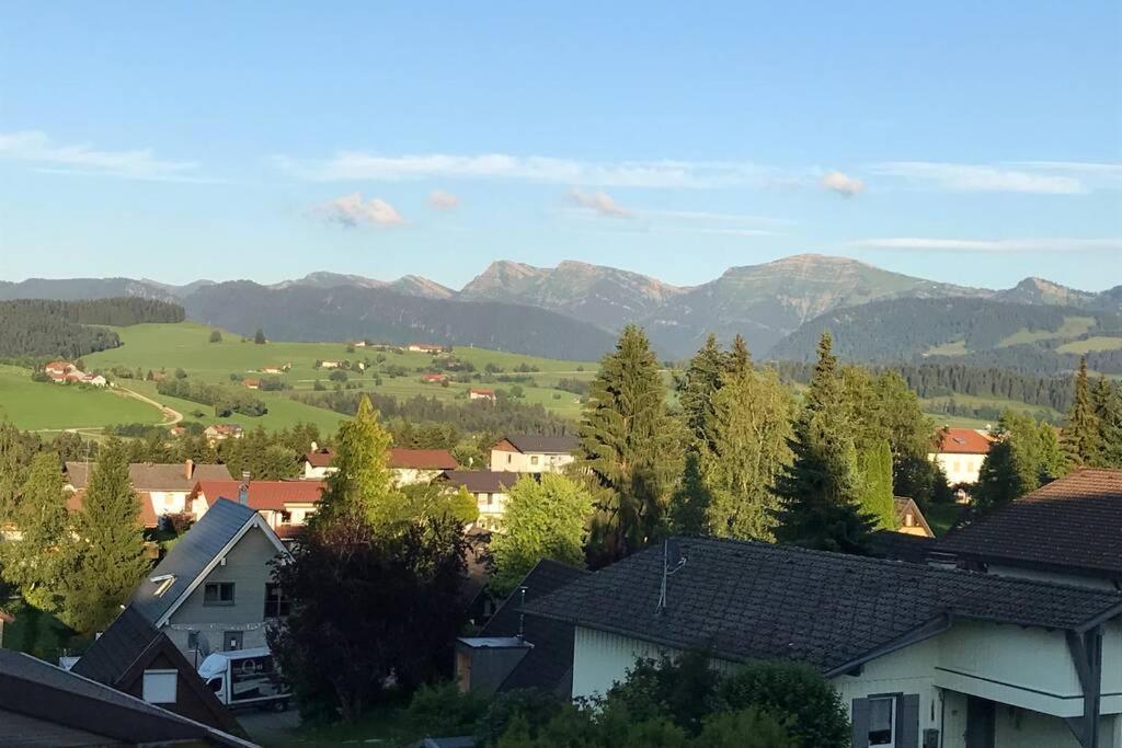 - Modernes Zuhause Mit Allgaeu Aussicht *